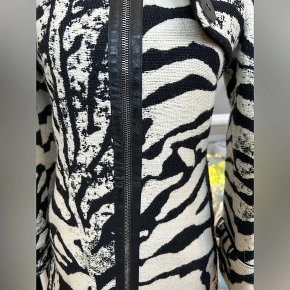 Blumarine Zebra Tiger Animal Print Wool Silk Coat Size 38 Designer Rare Evening